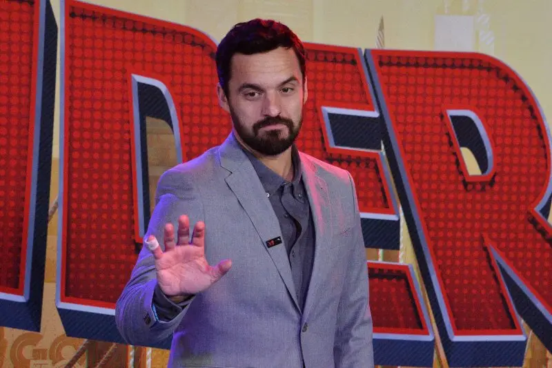 Jake Johnson learns to play pickleball in 'The Dink' trailer
