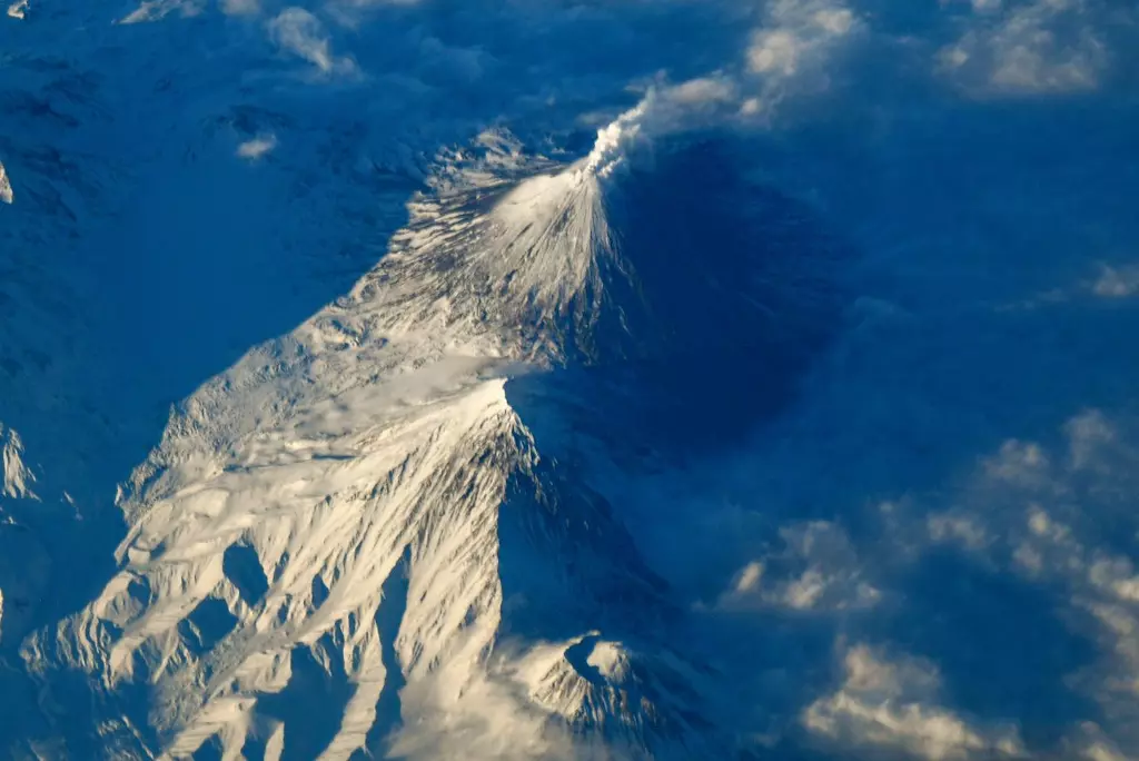 Russian earthquake triggers tsunami advisory in Alaska