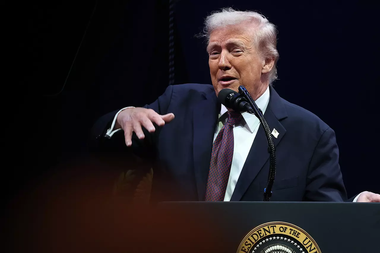 Tension grows as Trump insists he wants to send US troops to Chicago
