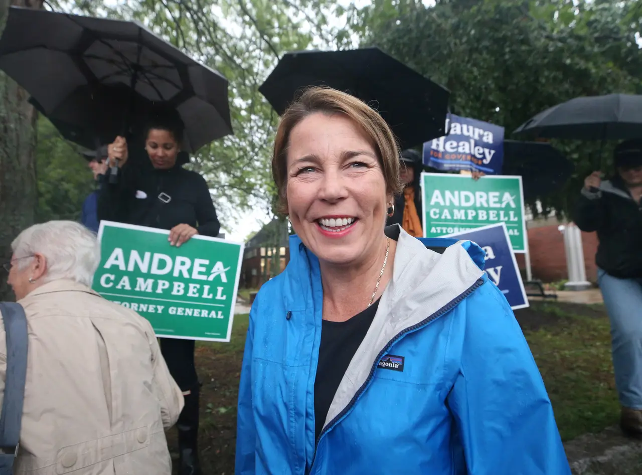 Healey says opponent is ‘going to stand with Donald Trump,’ speaks on gas tax suspension, ICE, abortion