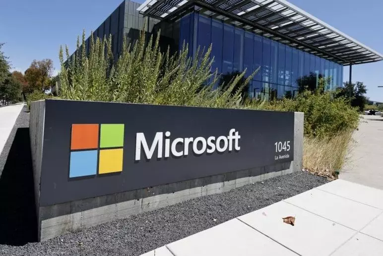 Microsoft tells workers to prepare to return to the office