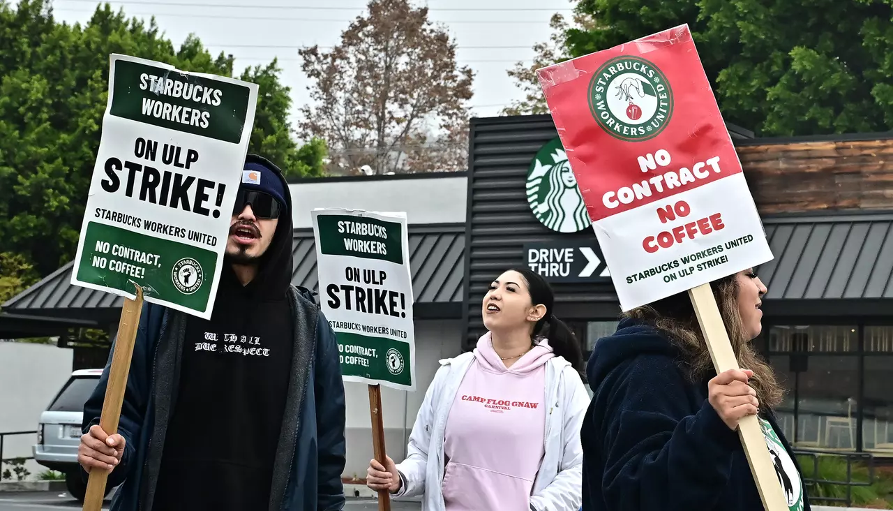 'Workers aren't going to settle for nothing': With contract talks stalled, Starbucks baristas rally in Los Angeles