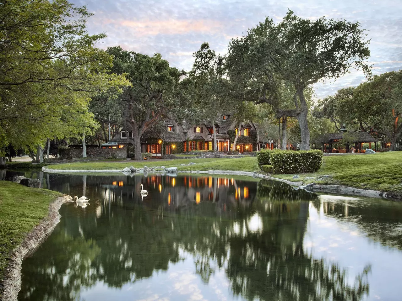 Inside the King of Pop's Iconic, Extravagant Estate