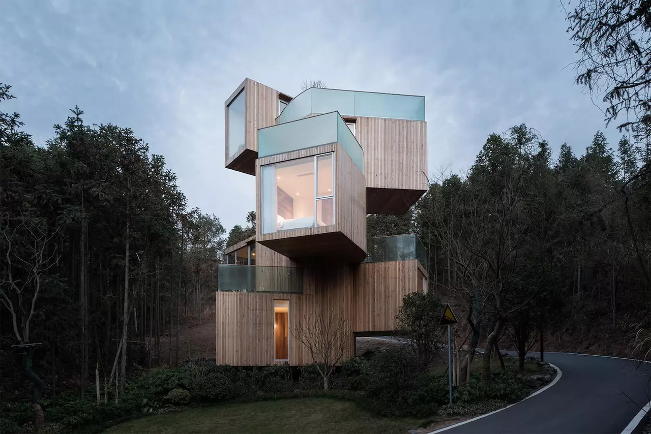 Tree House with a Touch of Modern Styling
