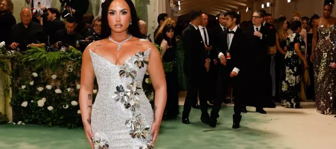 Demi Lovato talks Paris Hilton friendship, singing at star's wedding