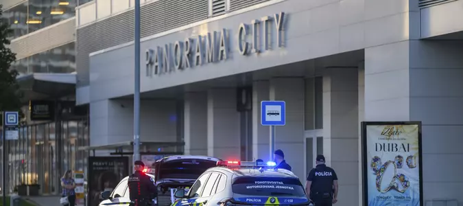 World War II bomb discovery in Slovakia's capital prompts evacuations in downtown Bratislava