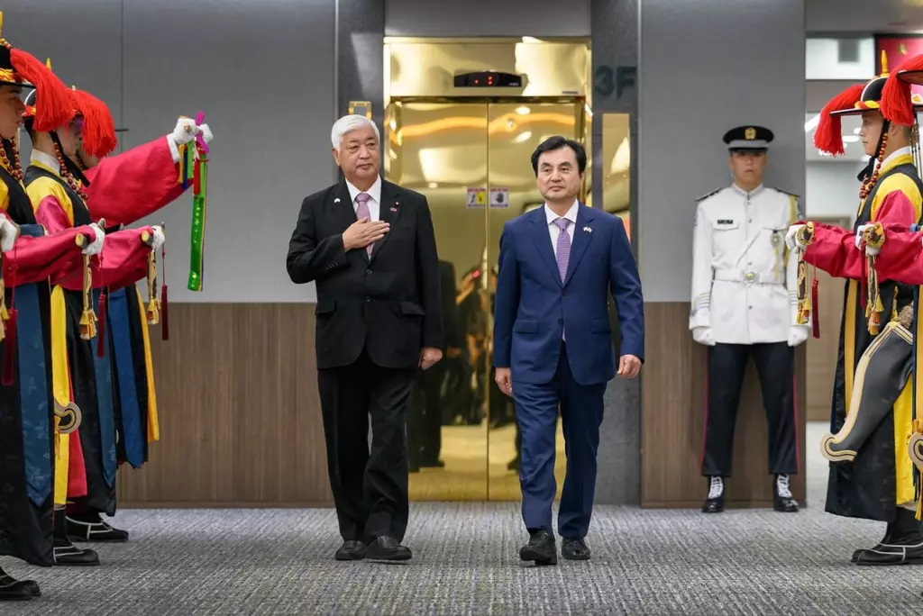 South Korea, Japan defense chiefs meet amid growing North Korea concerns