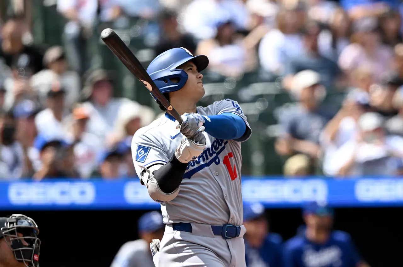 Shohei Ohtani homers twice as Dodgers defeat Orioles to end five-game losing streak