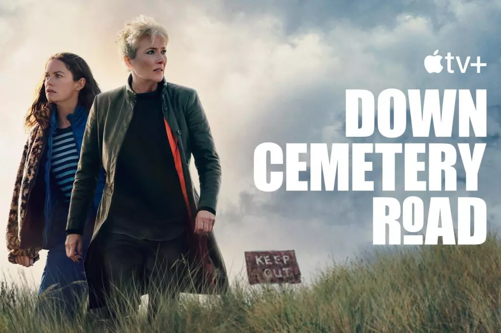 Emma Thompson is private investigator in 'Down Cemetery Road' trailer