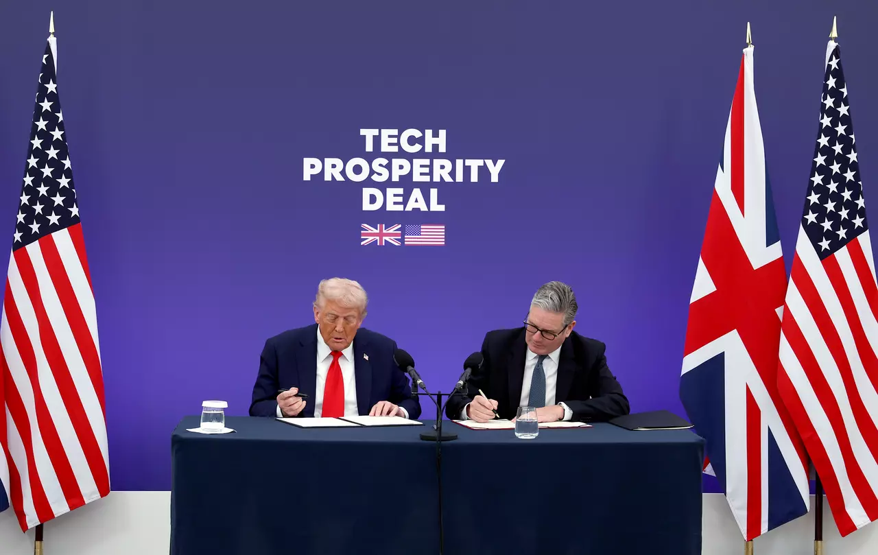 Analysis: Trump, showered by British royalty, airs political grievances overseas