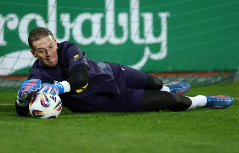 England goalkeeper Jordan Pickford signs four-year contract with Everton