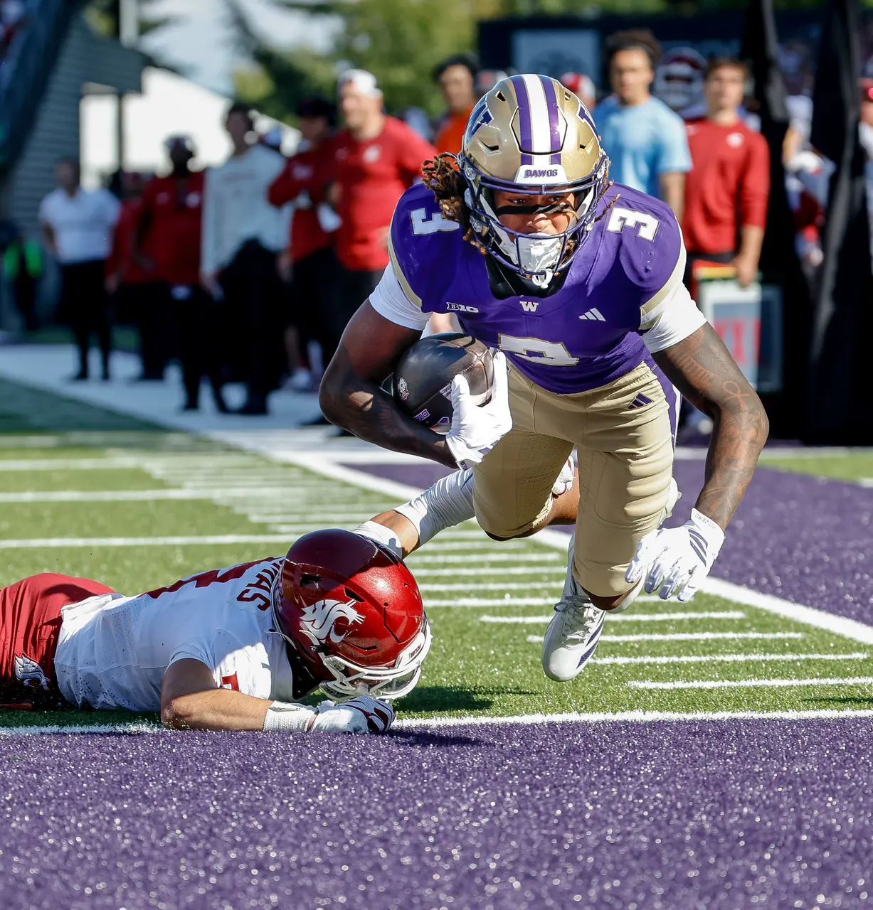 Washington survives Apple Cup scare, tops Washington State