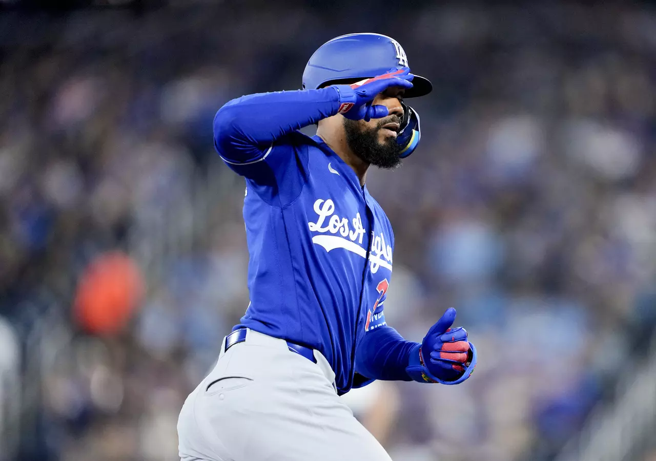 Dodgers go on scoring spree in first game back in Toronto since World Series win