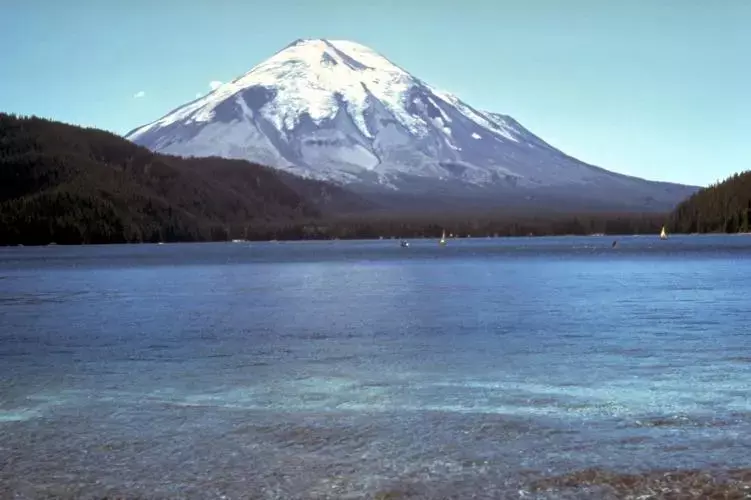 Last moments before Mount St. Helens eruption was caught on camera