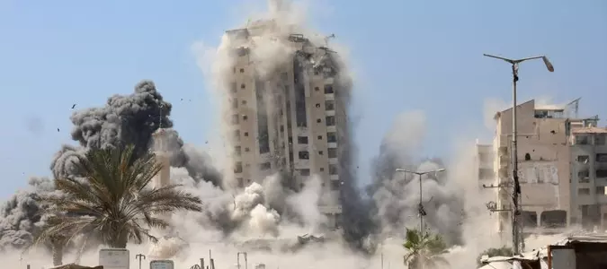Israel bombs Gaza high-rise apartment building in escalated offensive