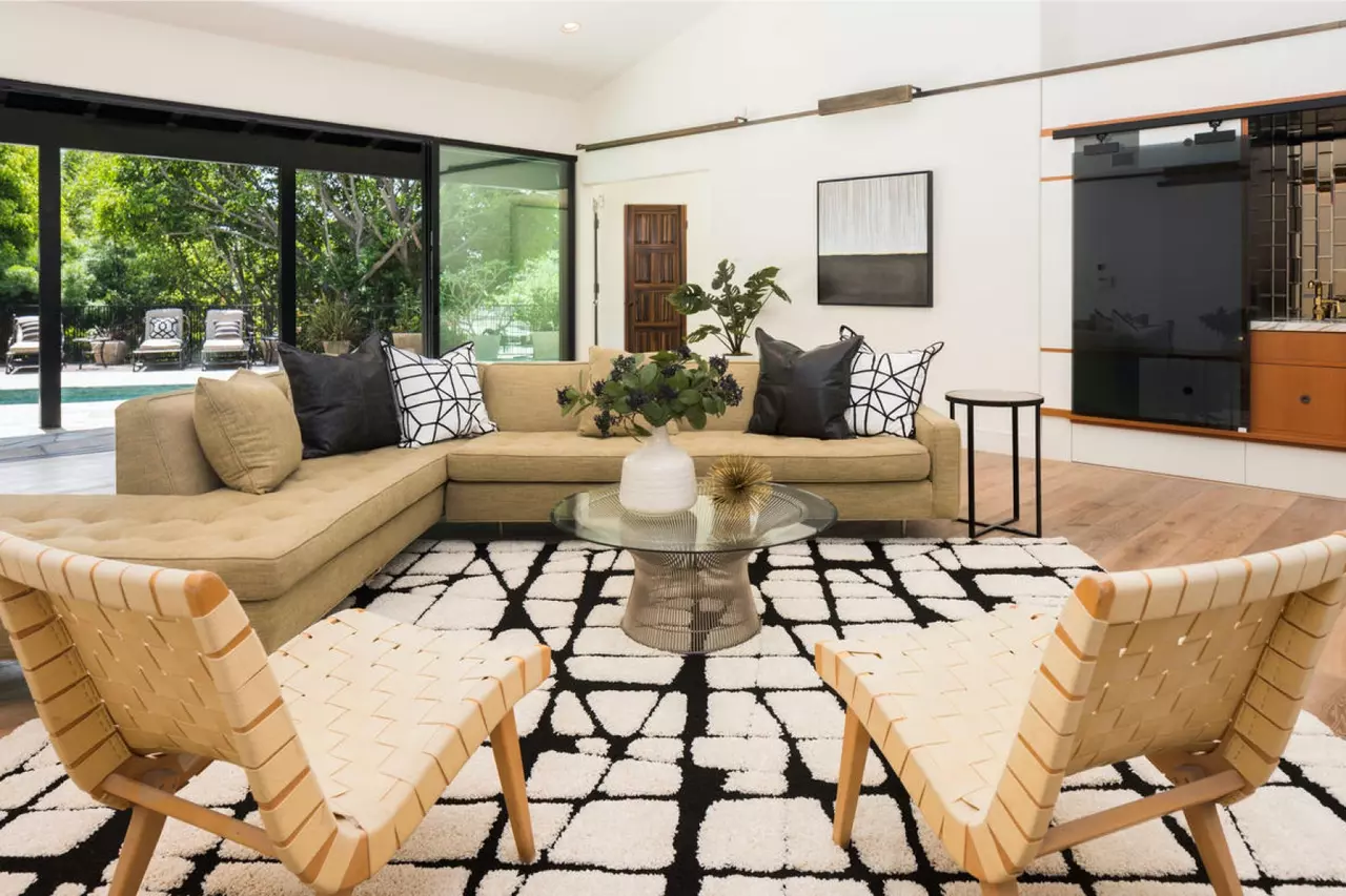Sandra Bullock’s Former Mid-Century Modern Dream Home