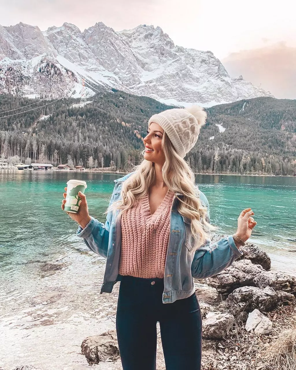 Fashionable Travel Shots Around the World
