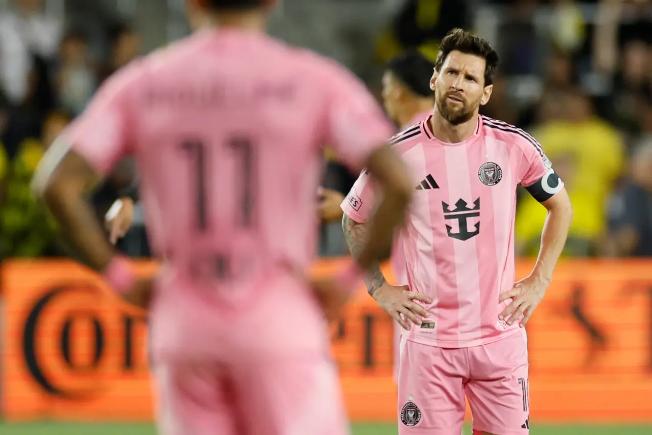 Lionel Messi returns to Argentina ahead of emotional farewell match with national team