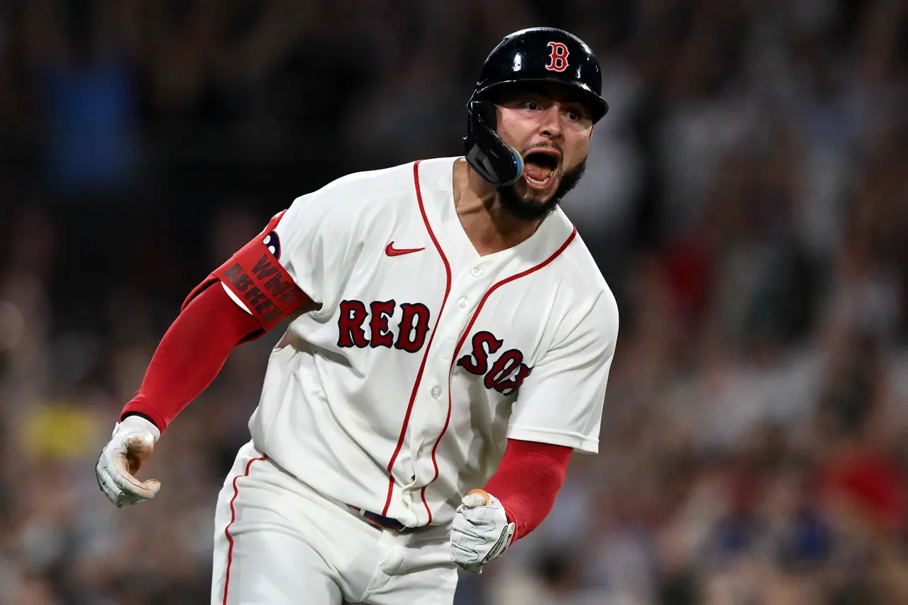 Never-say-die Red Sox pull off epic win over White Sox in 13 innings