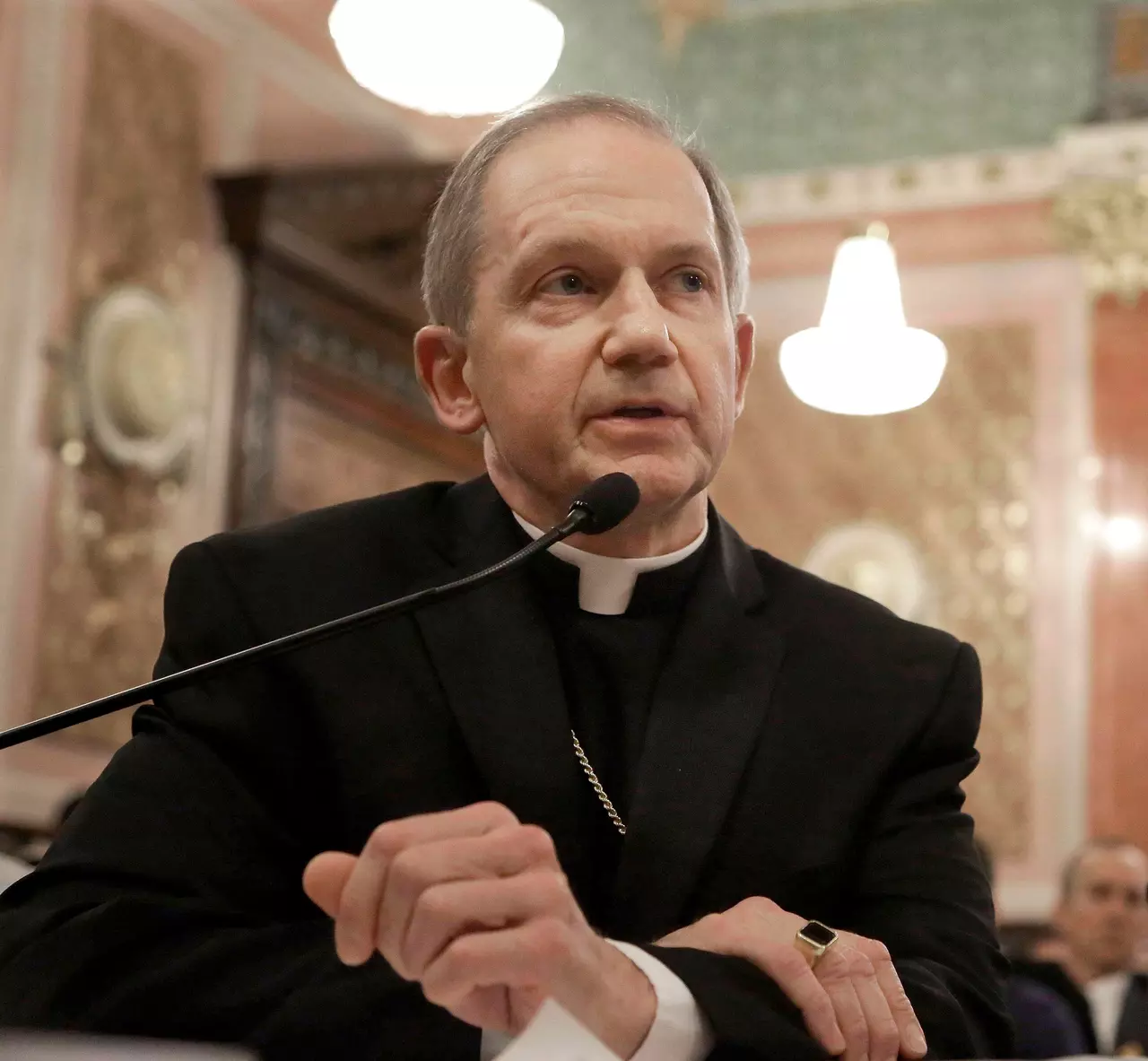 Chicago archbishop's decision to honor US senator stirs Catholic abortion debate