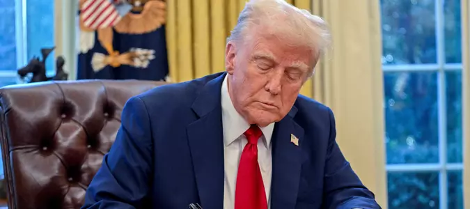 In a week of stumbles, Trump faces setbacks in court and abroad