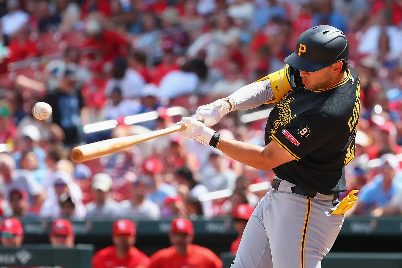 Pirates commit three consecutive errors, but beat Cardinals anyway