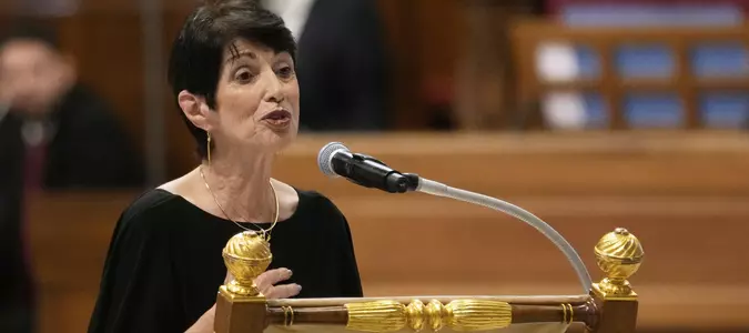 Pope praises forgiveness as mother of slain US journalist James Foley speaks of healing at Vatican