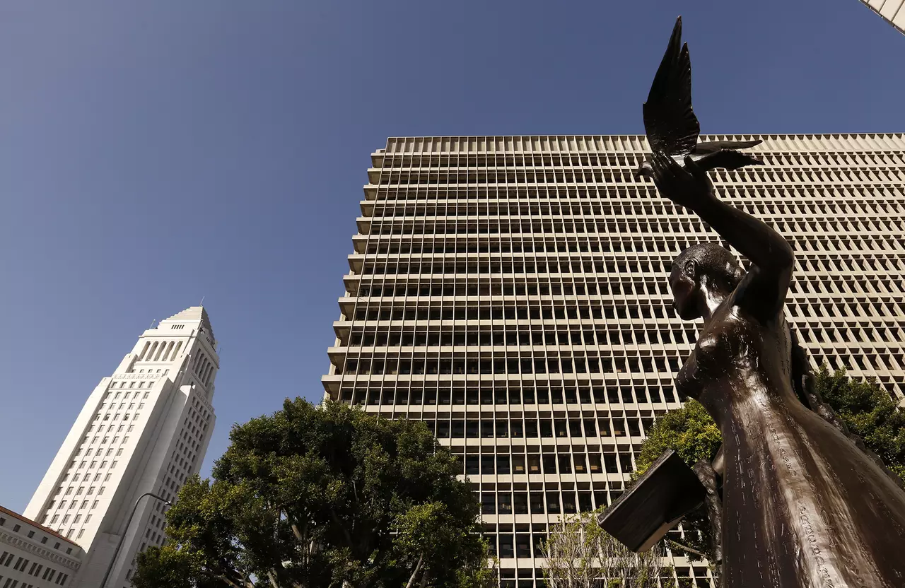 LA judge who threatened to shoot people in his courtroom admonished by state panel