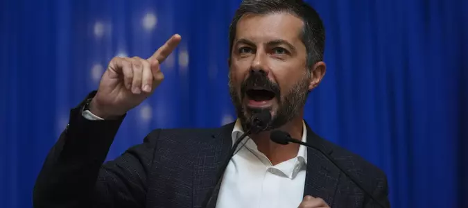 Pete Buttigieg rallies against redistricting in home state of Indiana