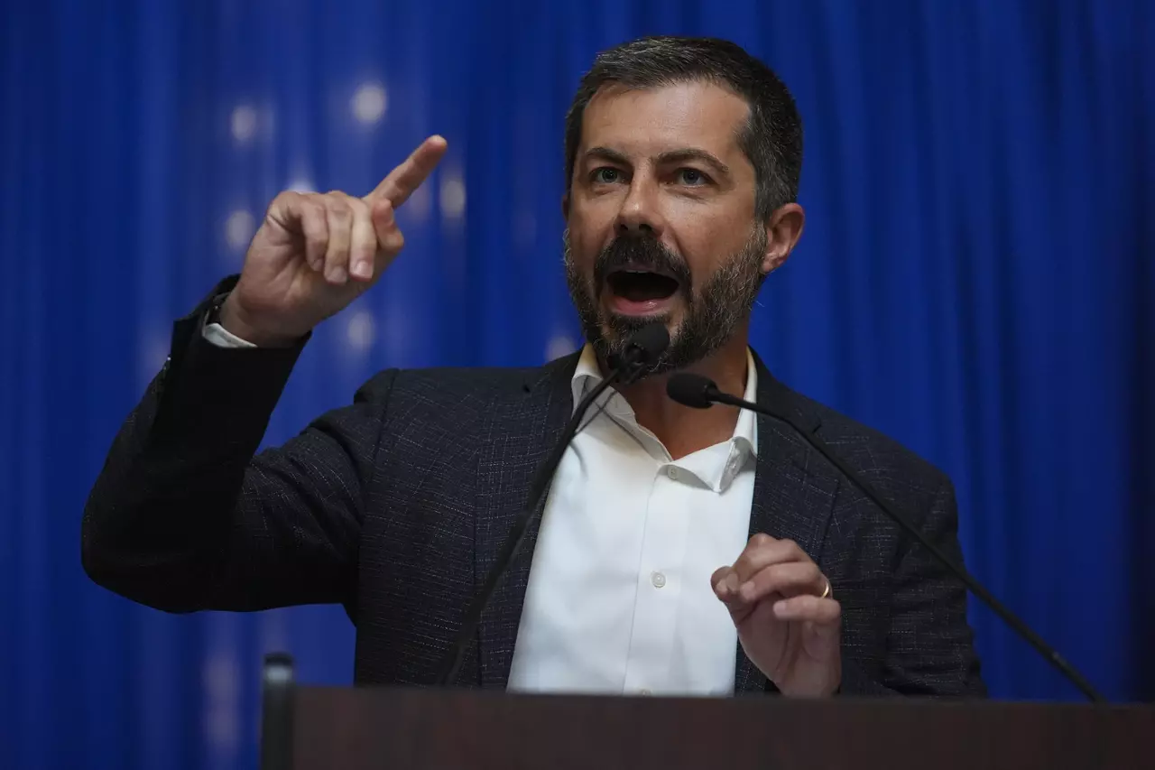 Pete Buttigieg rallies against redistricting in home state of Indiana