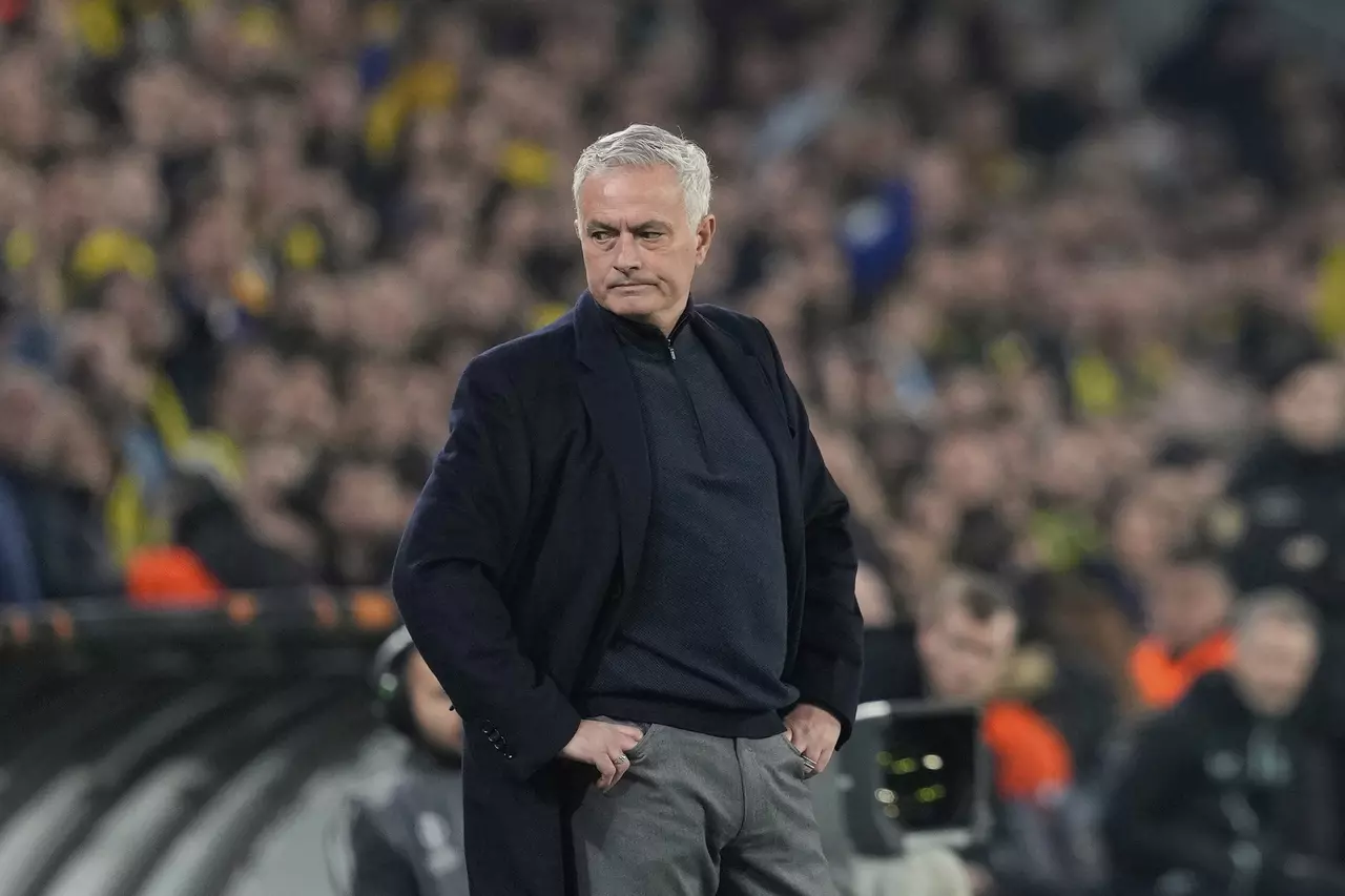 Benfica negotiations with Mourinho to be finalized 'soon.' Coach nears return to Portugal