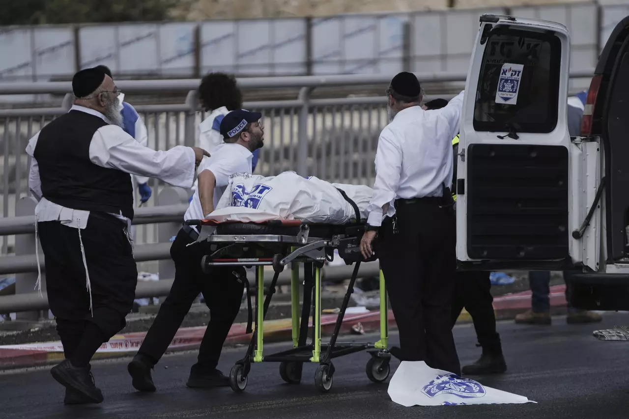 Shooting attack at Jerusalem bus stop kills 5