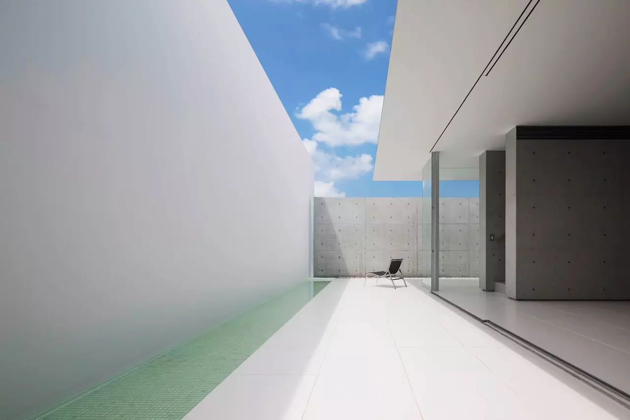 Minimalist Concrete Dream Home