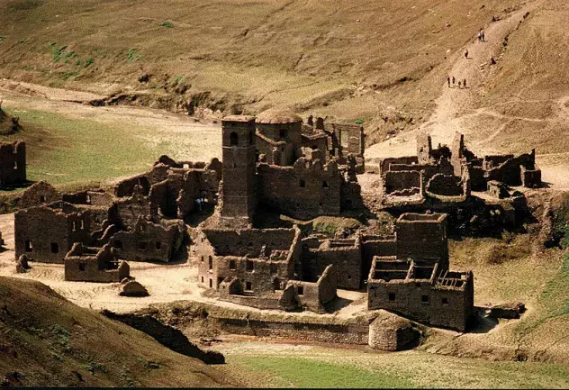 Lost village emerges after 70 years underwater