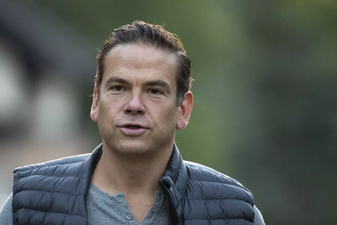 Lachlan Murdoch, now ruler of the Fox empire, touts victory in succession battle