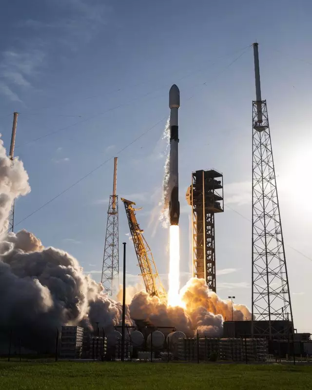 Apparent engine problem delays Cygnus' arrival with ISS, says NASA