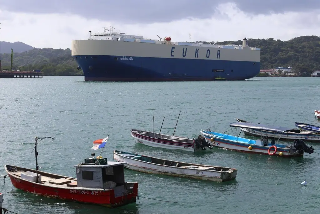 Panama cuts movements through canal due to El Niño-linked water shortage