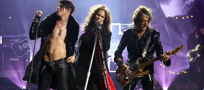 At VMAs 2025, an Ozzy Osbourne tribute lures Steven Tyler further out of retirement