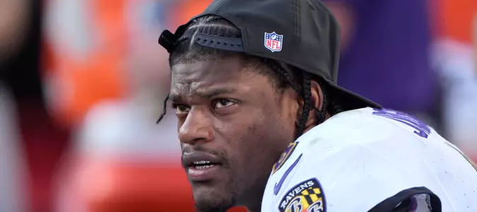 Banged-up Ravens lose Lamar Jackson, 4 other starters to injuries against the Chiefs