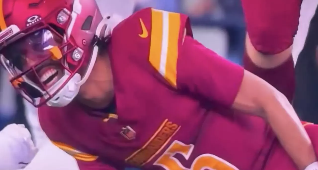 Jayden Daniels injury: QB Leaves with apparent leg injury