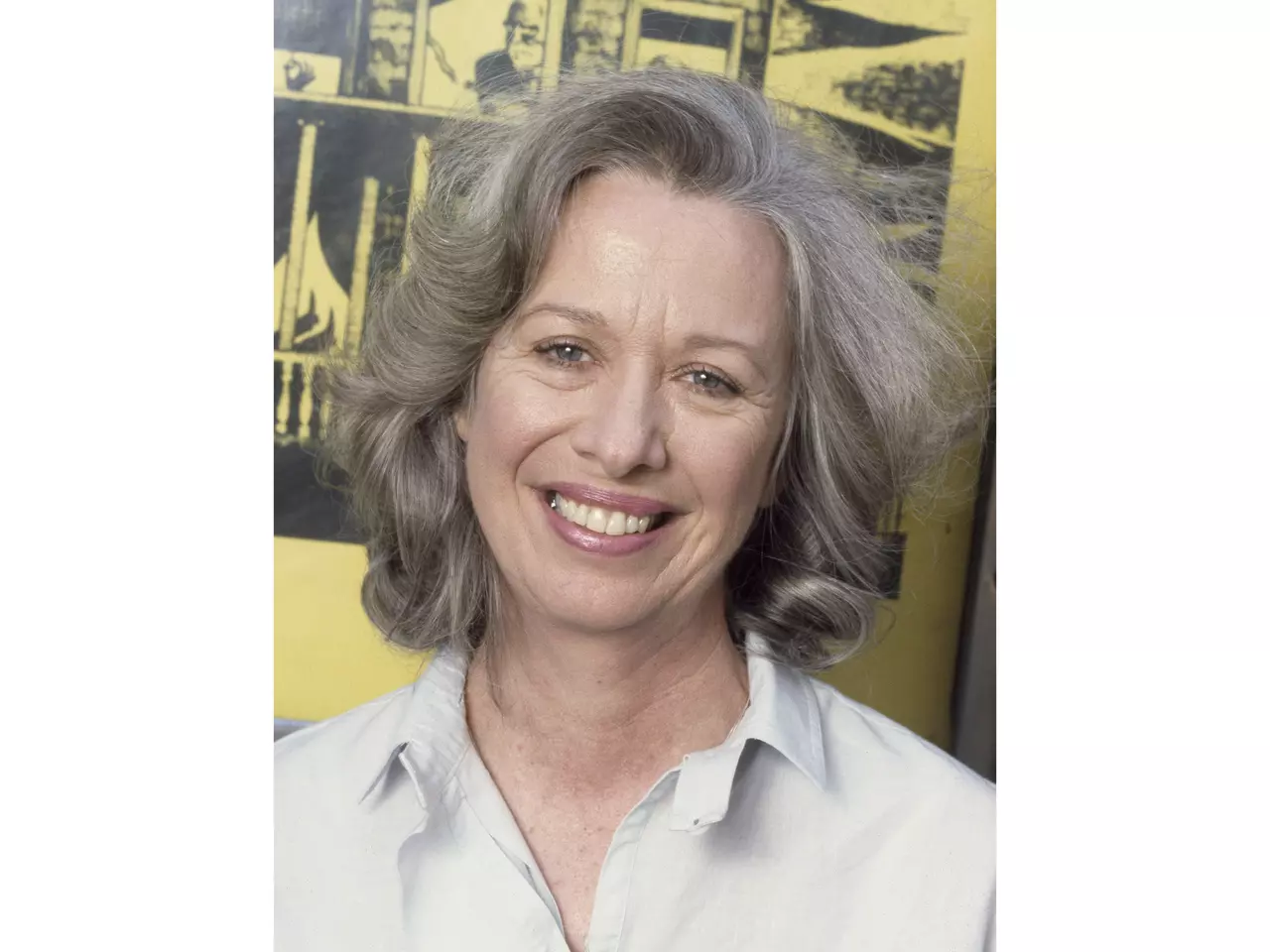 Polly Holliday, theater star famous as the tart waitress Flo on sitcom 'Alice,' dies at 88