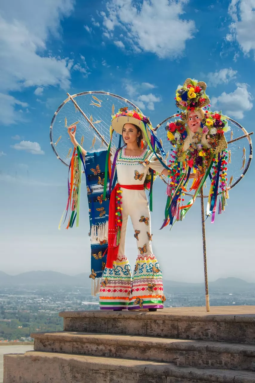 Miss Mexico Contestants Amaze in Stunning Traditional Outfits