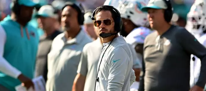 McDaniel challenges 0-3 Dolphins to avoid splinter after Bills loss