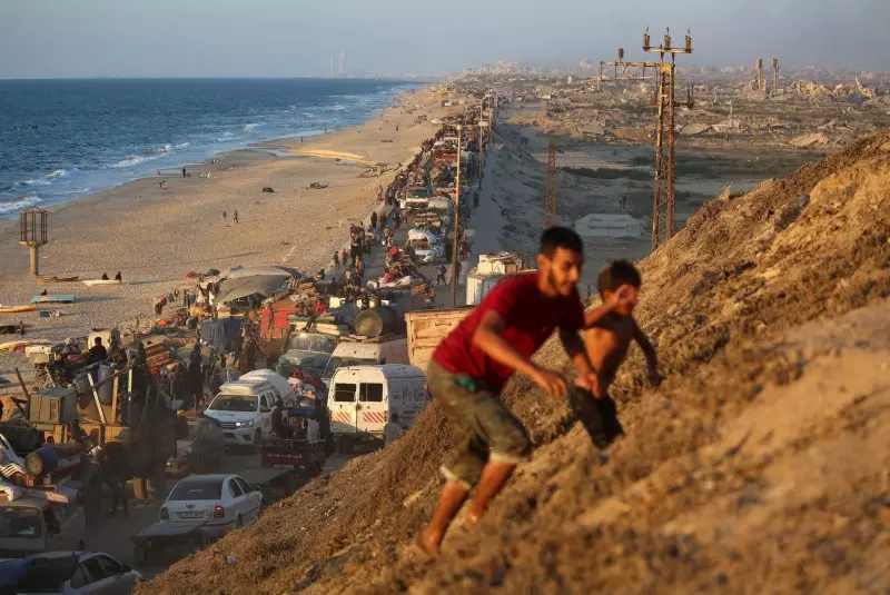 Gaza City mostly empty amid Israeli offensive against Hamas
