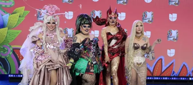 Karol G, Bad Bunny shine as Premios Juventud comes to Panama