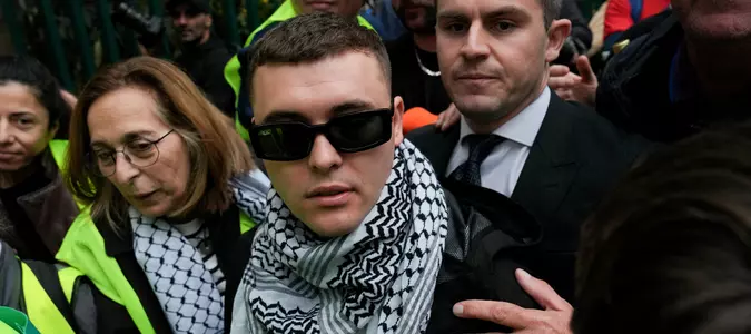 Terror charge tossed out for Kneecap rapper Mo Chara