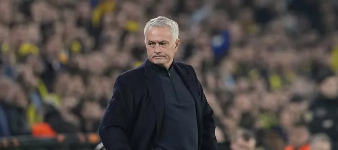 Mourinho touted as next Benfica coach after Champions League loss leads to Lage's exit