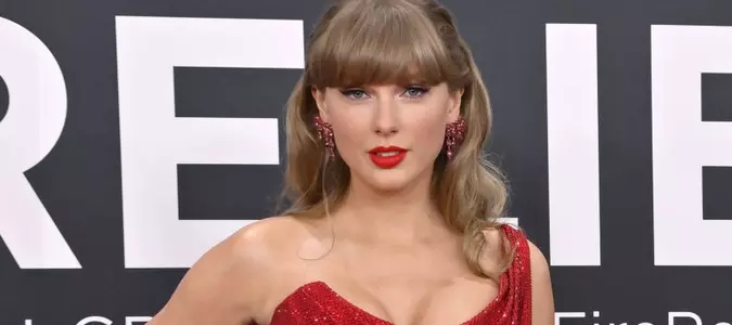 Taylor Swift directs herself in 'Life of a Showgirl' teaser