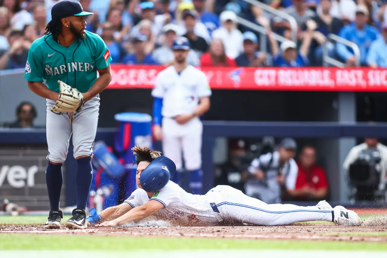 Mariners can’t hold onto early lead in 4-3 loss to Blue Jays