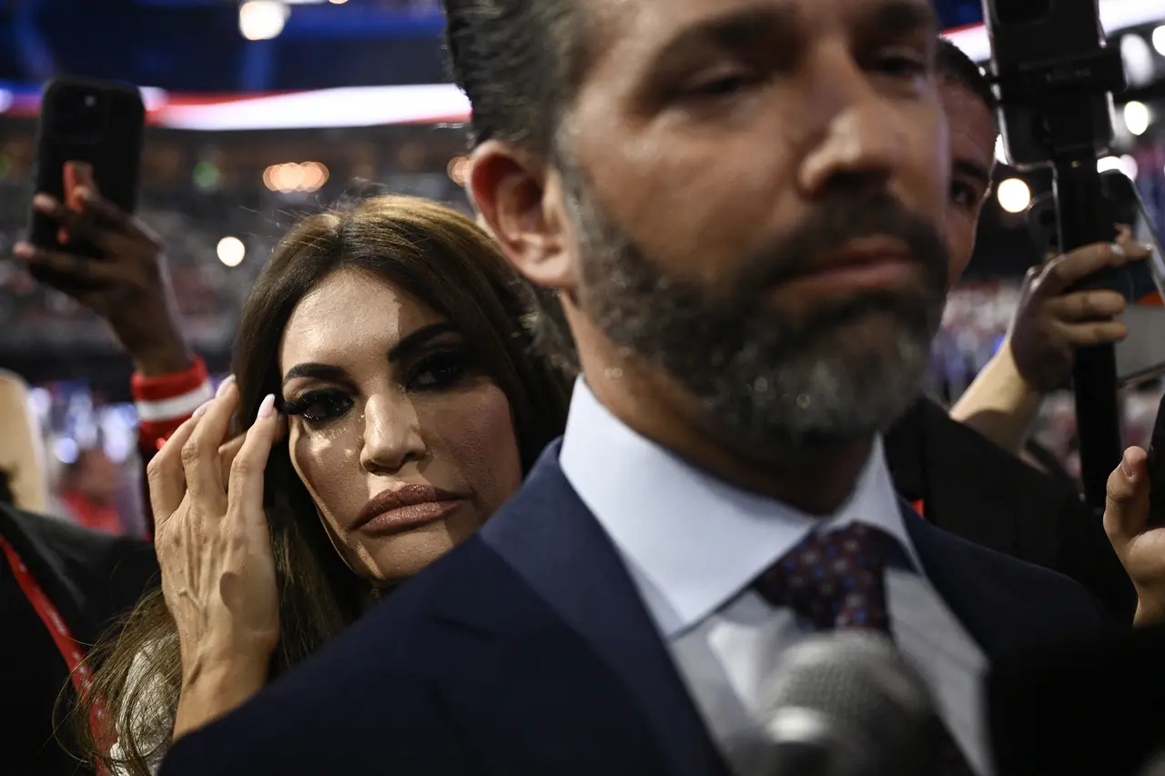 Trump Jr. appears to have cut all ties to his former fiancée. There was a deal